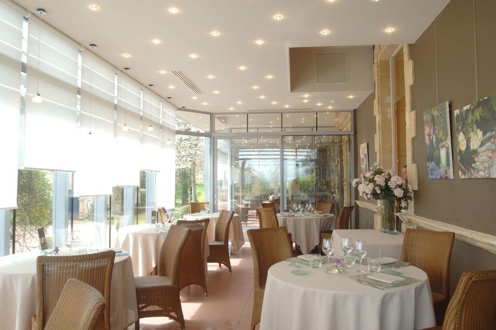 Chateau De Champlong Table Hotel **** Golf & Spa Villerest  Exterior photo
