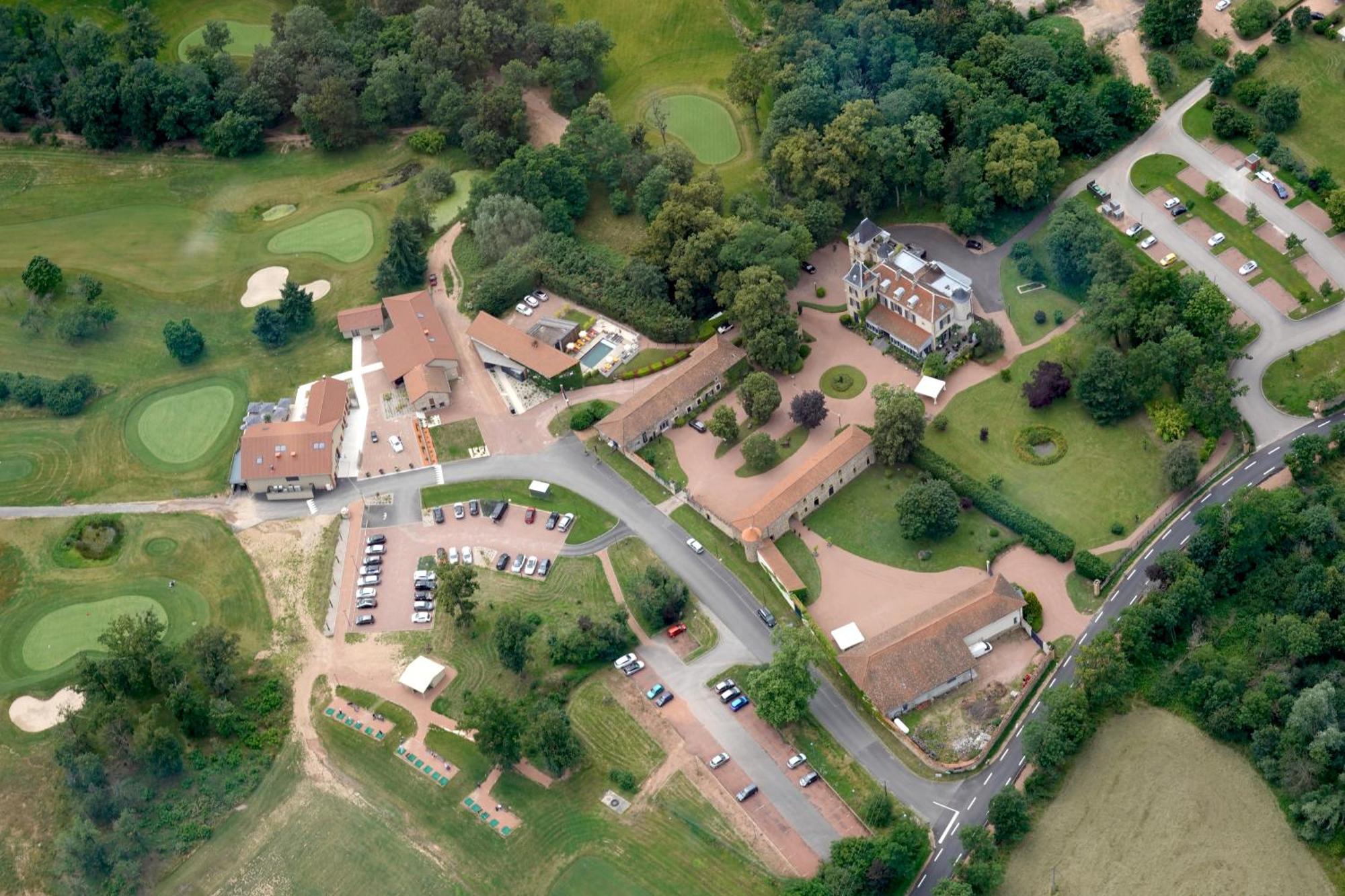 Chateau De Champlong Table Hotel **** Golf & Spa Villerest  Exterior photo